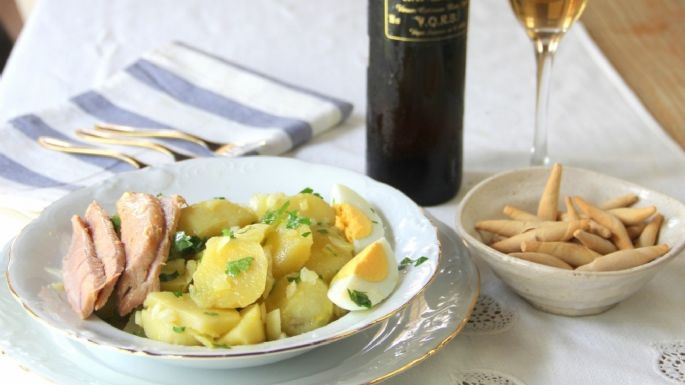 Patatas aliñadas una receta que te hará viajar a Cádiz sin moverte de tu casa