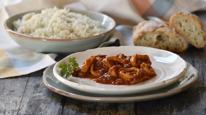Los calamares en salsa definen la cocina espaÃ±ola y acÃ¡ te dejamos una receta insuperable