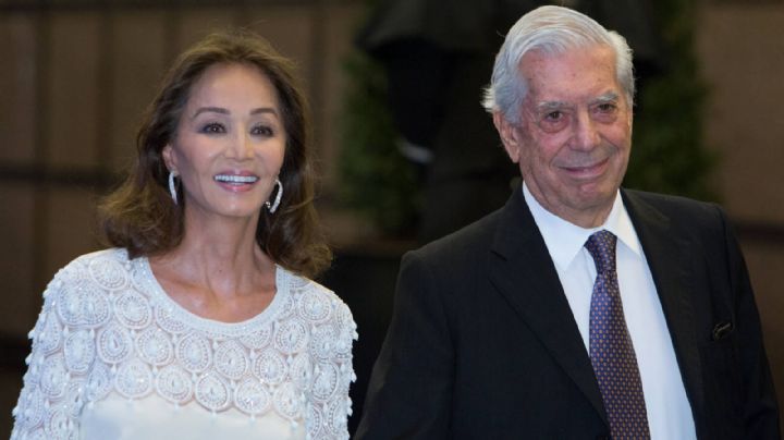 El hijo de Mario Vargas Llosa encuentra en Isabel Preysler la madrina ideal para su nuevo amor