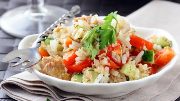 Ensalada de arroz con atún: todas las claves para conseguir un menú fresco, colorido y saludable