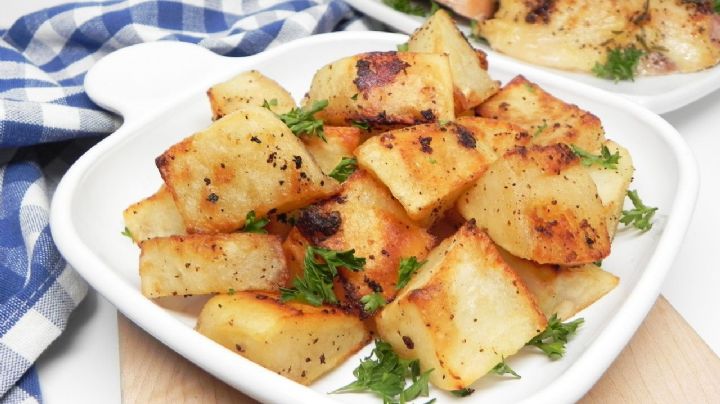Patatas al limÃ³n, una guarniciÃ³n veraniega para comer rico, nutritivo y econÃ³mico