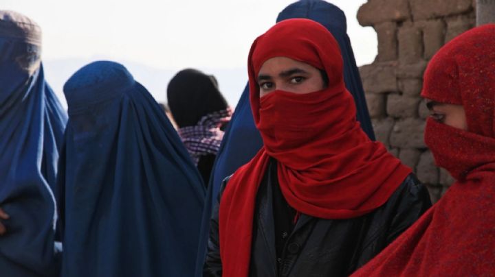 La historia de la Burka, el símbolo que pone en vilo a millones de mujeres de Afganistán