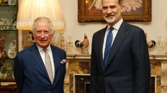 El Rey Felipe y Carlos III, un encuentro con imágenes que desvelan el tono de la conversación