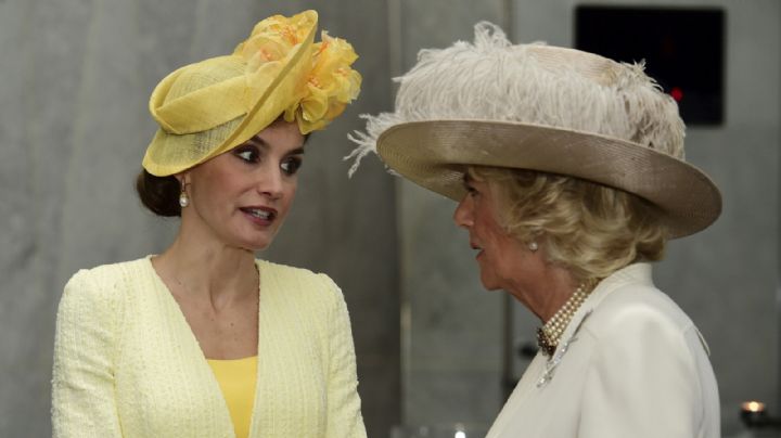 La Reina Letizia rechaza una invitación de Camilla Parker, el motivo no convence