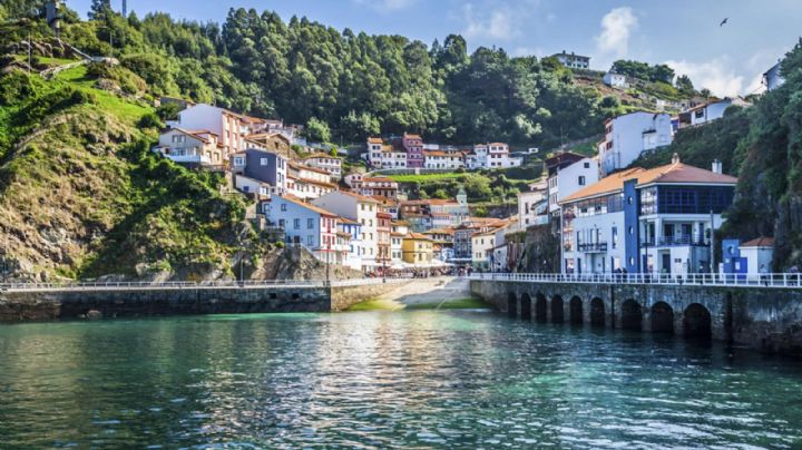 Los 4 pueblos costeros más lindos de España en los que podrías pasar tus próximas vacaciones