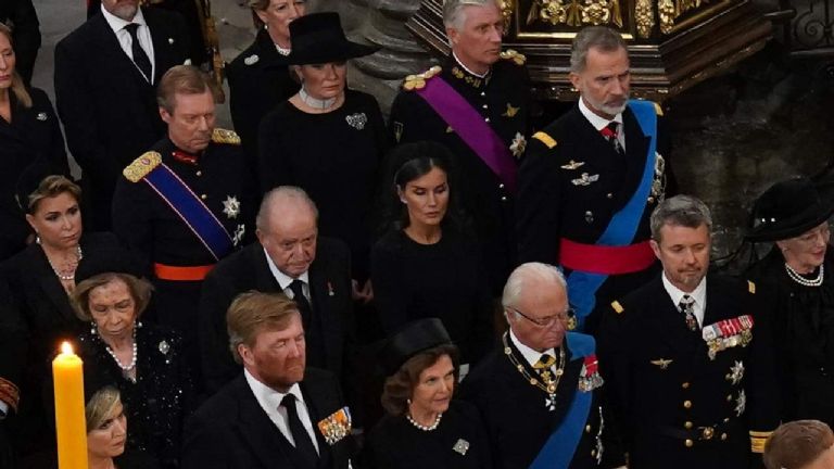 La Reina Sofía, el Rey Juan Carlos, la Reina Letizia, y el Rey Felipe 