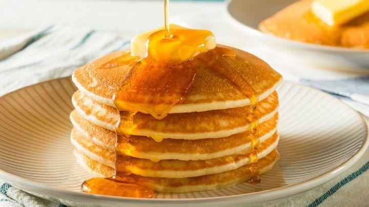 Cómo hacer pancakes, la receta que te hará morir de ganas por probar el desayuno