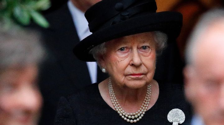La Reina Isabel recluida en Escocia y las visitas seguidas de Carlos: lo que no se dice sobre su salud