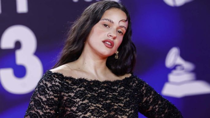 La manicura tendencia que Rosalía lució en los Premios Latin Grammy