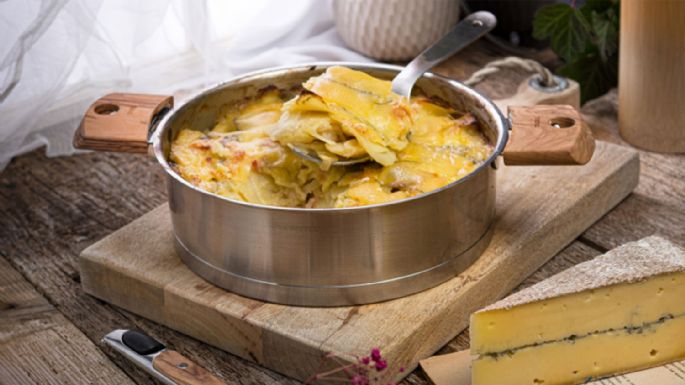 Cómo lograr la Morbiflette, receta de la popular tarta de patatas con queso francés y panceta