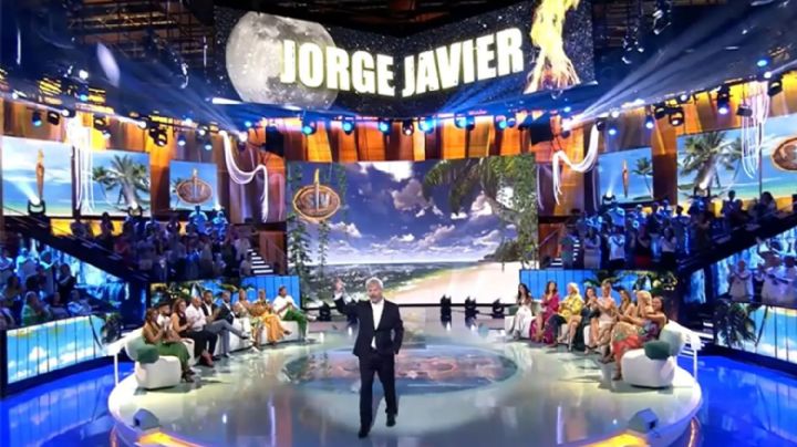 El homenaje de Carlos Sobera a Jorge Javier Vázquez en la final de “Supervivientes”