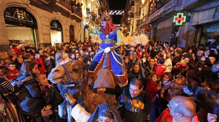 La selección de las 8 mejores cabalgatas de Reyes Magos en España